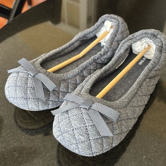 Lands End Ballet Slippers House Shoes”Radiant Navy Heather” Quilted NIP size 7/8 - Picture 1 of 6